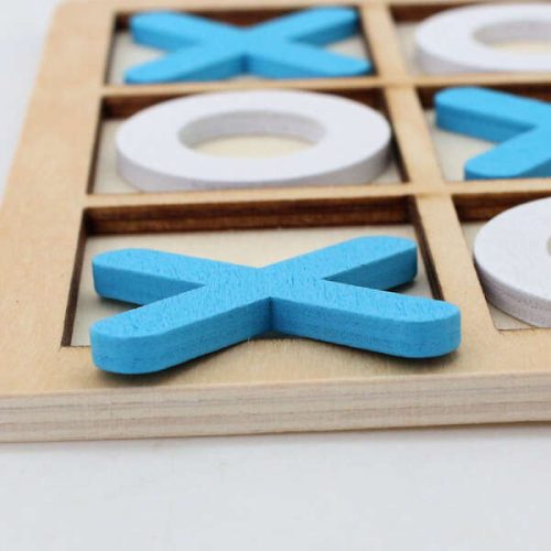 EksiOksi	-	Fából készült tic-tac-toe játék