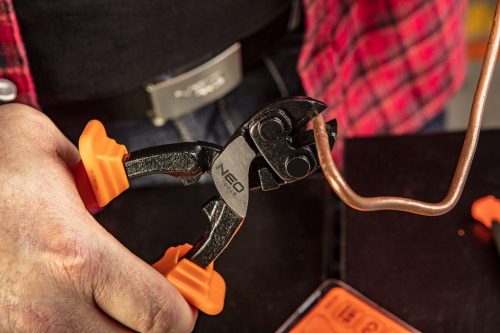 NEO TOOLS DRÓTVÁGÓ FOGÓ 210MM, 6MM 25 év garanciával 01-518