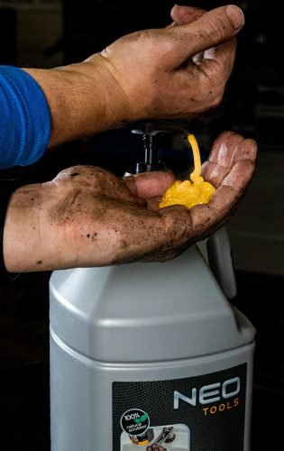 NEO TOOLS Kéztisztító paszta EXTRA erős 4 l, ragasztó, gyanta, szilikon, lakk, festék, poliuretán hab, polimer 10-406