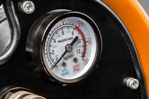 NEO TOOLS Kompresszor, 40L, álló, 2 csatlakozó, 2 nyomásmérő, olajkenésű 2 év garanciával 12K010