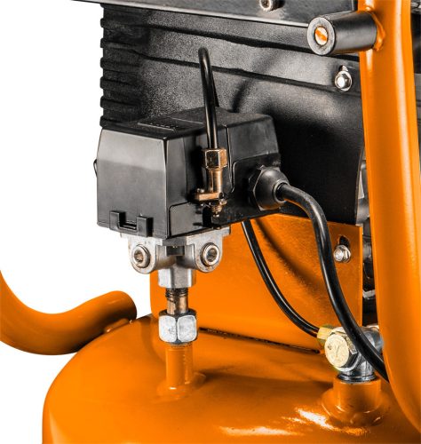 NEO TOOLS Kompresszor, 40L, álló, 2 csatlakozó, 2 nyomásmérő, olajkenésű 2 év garanciával 12K010