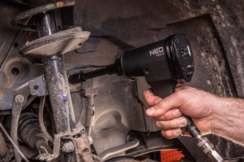 NEO TOOLS Pneumatikus ütvecsavarozó készlet 1/2" 32kgm, dugókulcsokkal 2 év garanciával 14-502