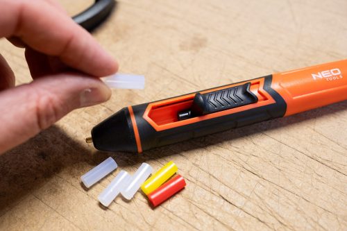 NEO TOOLS Ragasztótoll, akkus, 8mm-es patronokhoz 17-085