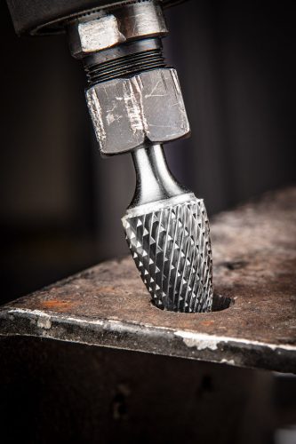 GRAPHITE Keményfém marófej, turbómaró, F csúcsíves, 8x18mm, szár méret: 6x45mm 55H370