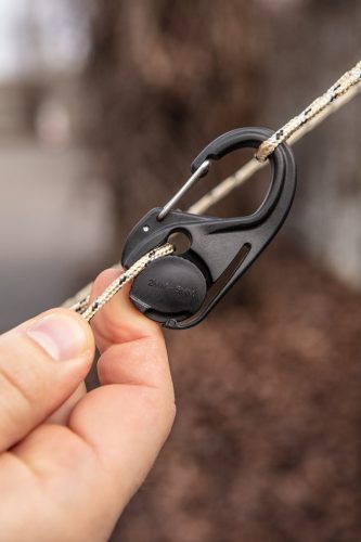 NEO TOOLS Rugós kötélfeszítő karabíner + paracord kötél(3,5mmx1,5m) készlet, 3db 63-155