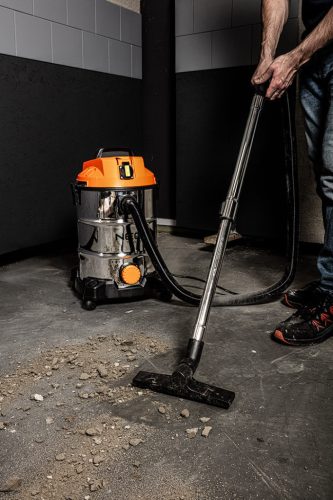 NEO TOOLS Száraz/vizes ipari porszívó, 1400W/18KPa, 30l-es inox tartály, gépcsatlakozó aljzat, komplett tartozékszett 3 év garanciával 04-738