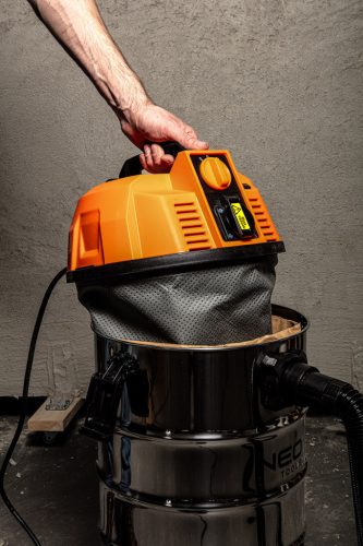 NEO TOOLS Száraz/vizes ipari porszívó, szűrőtisztító funkció, 1600W/18KPa, 35L inox tartály, gépcsatlakozó, tartozékok 3 év garanciával 04-739