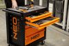 NEO TOOLS Műhelykocsi, 5 fiókos, 117db szerszámmal, 680x460x825mm, szerszámkocsi 25 év garanciával 84-214-6