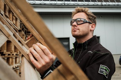 NEO TOOLS Védőszemüveg, polifoam porvédő peremmel, víztiszta lencsékkel, F osztályú ellenállósági osztályú 97-520