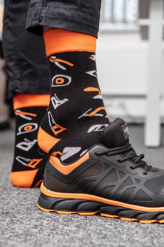 NEO TOOLS Munkazokni, 80% pamut, szerszám mintás 43-46, narancs/fekete GD018