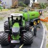 Traktor és Vízpermetező Játékkészlet