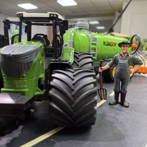 Traktor és Vízpermetező Játékkészlet