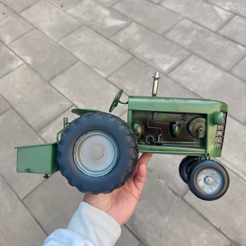 Dízel traktor - Egyedi otthoni dekoráció
