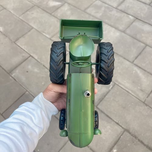 Dízel traktor - Egyedi otthoni dekoráció