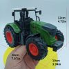 1/24 méretarányú Nagy Farm Traktor