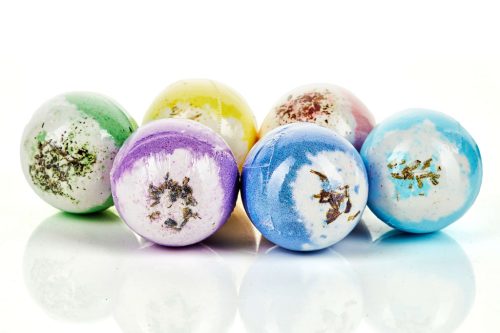 Mineris gyógynövényes fürdőbombák – 6 bomba, 6 élmény, 6 fürdés